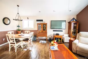 1390 America Ave, West Babylon, NY 11704 - Photo 9