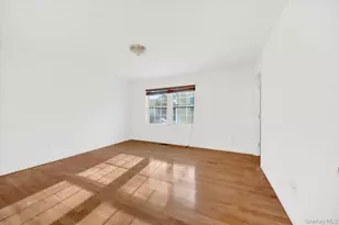 52 Sears Ave, Elmsford, NY 10523 - Photo 23