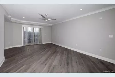 100 Glen Street #N2220, Glen Cove, NY 11542 - Photo 9