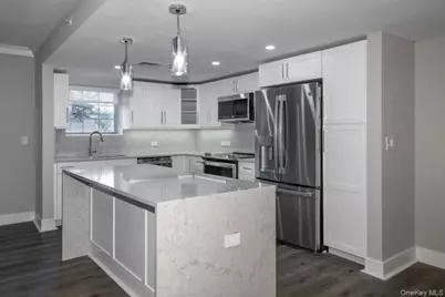 100 Glen Street #N2220, Glen Cove, NY 11542 - Photo 3