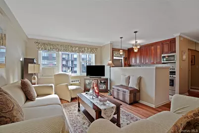 30 E Hartsdale Avenue #3K, Hartsdale, NY 10530 - Photo 3