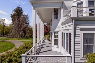 35 S Penataquit Ave, Bay Shore, NY 11706 - Photo 27