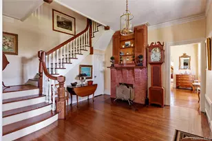 35 S Penataquit Ave, Bay Shore, NY 11706 - Photo 3