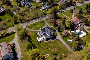 35 S Penataquit Ave, Bay Shore, NY 11706 - Photo 31