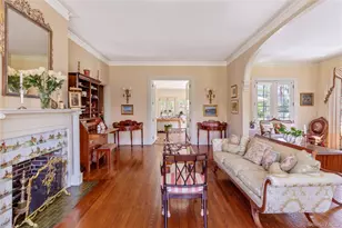 35 S Penataquit Ave, Bay Shore, NY 11706 - Photo 5