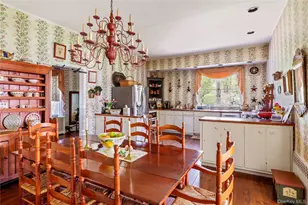 35 S Penataquit Ave, Bay Shore, NY 11706 - Photo 9