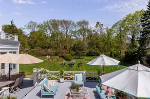 35 S Penataquit Ave, Bay Shore, NY 11706 - Photo 23