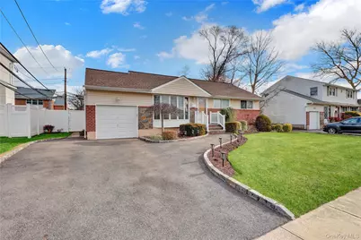 46 Kalda Lane, Plainview, NY 11803 - Photo 3