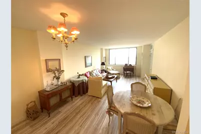 27010 Grand Central Parkway #10X, Floral Park, NY 11005 - Photo 3