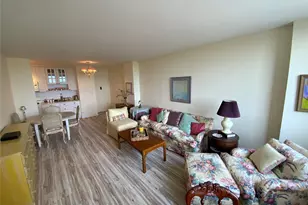 270-10 Grand Central Pkwy, Floral Park, NY 11005 - Photo 5