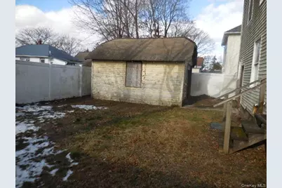 306 Greeley Avenue, Sayville, NY 11782 - Photo 9