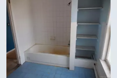 306 Greeley Avenue, Sayville, NY 11782 - Photo 37