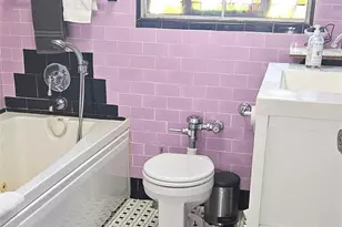 80 Dobson Ave, Merrick, NY 11566 - Photo 17