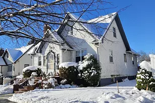 80 Dobson Ave, Merrick, NY 11566 - Photo 3