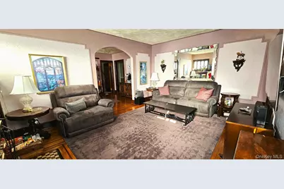 80 Dobson Avenue, Merrick, NY 11566 - Photo 7