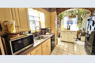 80 Dobson Avenue, Merrick, NY 11566 - Photo 13