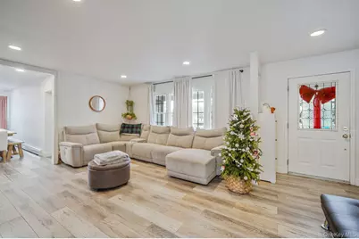 10 Pickwick Court, Stony Brook, NY 11790 - Photo 9