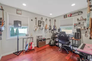 10 Pickwick Ct, Stony Brook, NY 11790 - Photo 19