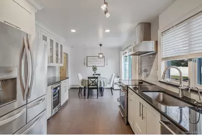 10 Pickwick Court, Stony Brook, NY 11790 - Photo 15