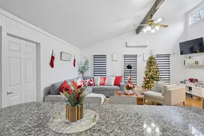 6 Montauk Boulevard, East Hampton, NY 11937 - Photo 9