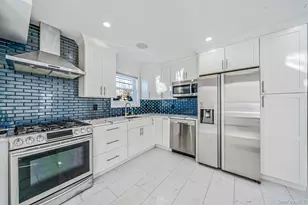 1 Munro Blvd, Valley Stream, NY 11581 - Photo 13