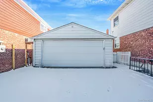 1 Munro Blvd, Valley Stream, NY 11581 - Photo 7