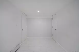 1 Munro Blvd, Valley Stream, NY 11581 - Photo 35