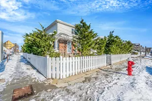 1 Munro Blvd, Valley Stream, NY 11581 - Photo 3