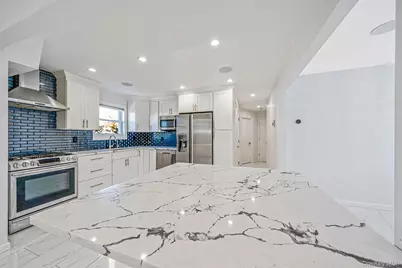 1 Munro Boulevard, Valley Stream, NY 11581 - Photo 15