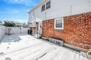 1 Munro Blvd, Valley Stream, NY 11581 - Photo 9