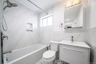 1 Munro Boulevard, Valley Stream, NY 11581 - Photo 29