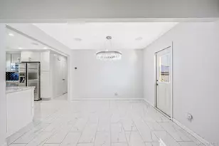 1 Munro Blvd, Valley Stream, NY 11581 - Photo 21