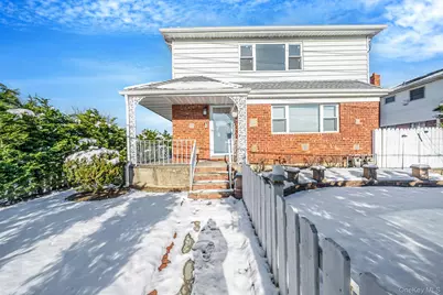 1 Munro Boulevard, Valley Stream, NY 11581 - Photo 1
