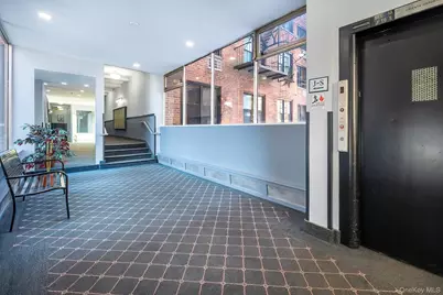 1015 Old Post Road #2H, Mamaroneck, NY 10543 - Photo 3