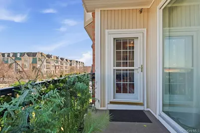 369 Trotting Lane, Westbury, NY 11590 - Photo 15