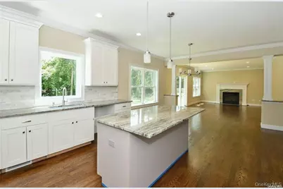 4 Lotto Court, Lake Grove, NY 11755 - Photo 17