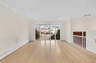 1554 Holiday Park Dr, Wantagh, NY 11793 - Photo 13