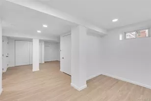 1554 Holiday Park Dr, Wantagh, NY 11793 - Photo 35