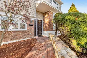 1554 Holiday Park Dr, Wantagh, NY 11793 - Photo 3