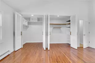 1554 Holiday Park Dr, Wantagh, NY 11793 - Photo 33