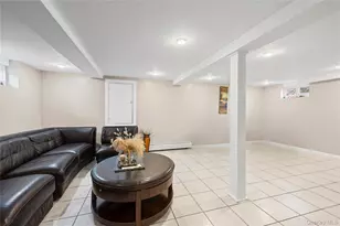 24 Ferndale Dr, Hicksville, NY 11801 - Photo 17