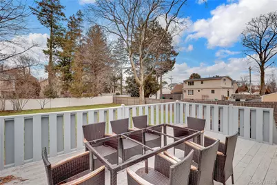 64 Eileen Avenue, Plainview, NY 11803 - Photo 23