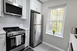 144-17 Grand Central Pkwy, Kew Gardens, NY 11435 - Photo 21