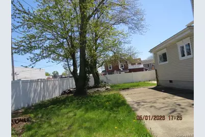 2449 Wallen Lane, North Bellmore, NY 11710 - Photo 19