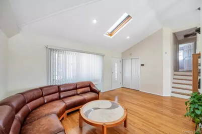 19 Evers Street, Hicksville, NY 11801 - Photo 5