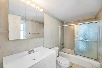 19 Evers Street, Hicksville, NY 11801 - Photo 11