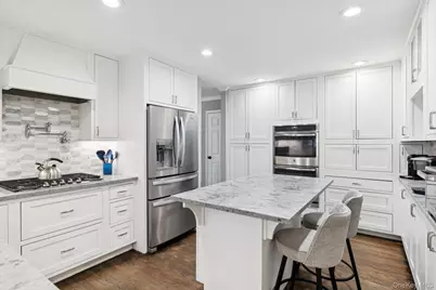 4 Paul Revere Lane, Centerport, NY 11721 - Photo 15