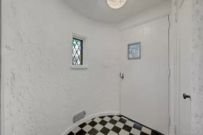 54 Rockland Avenue, Yonkers, NY 10705 - Photo 3