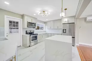 2127 Erma Dr, East Meadow, NY 11554 - Photo 3