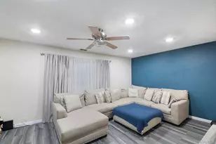 288 Feller Dr, Central Islip, NY 11722 - Photo 5